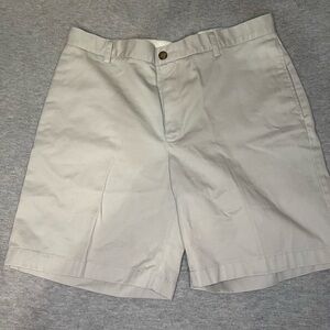 L.L. Bean Classic Fit Shorts - light khaki